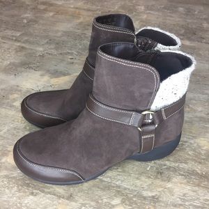 Naturalizer Size 8 Brown Booties